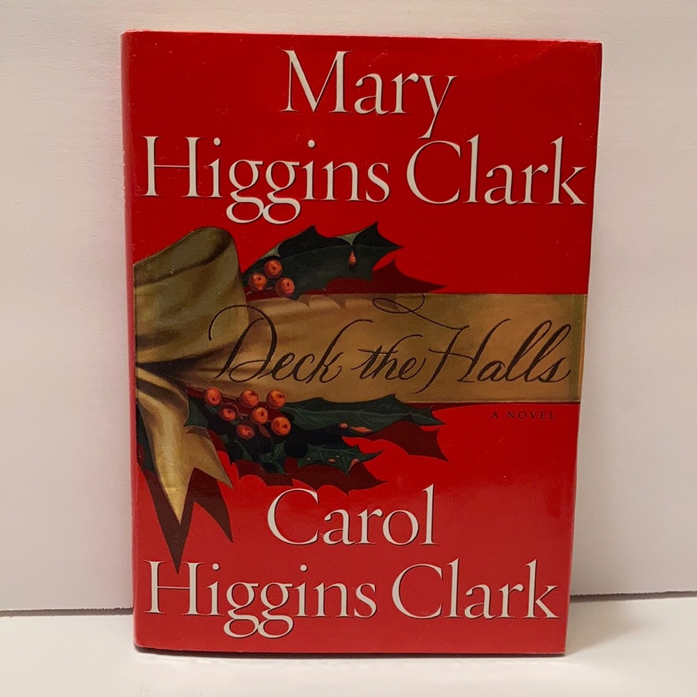 🛍️ Deck the Halls by Mary Higgins Clark and Carol Higgins Clark